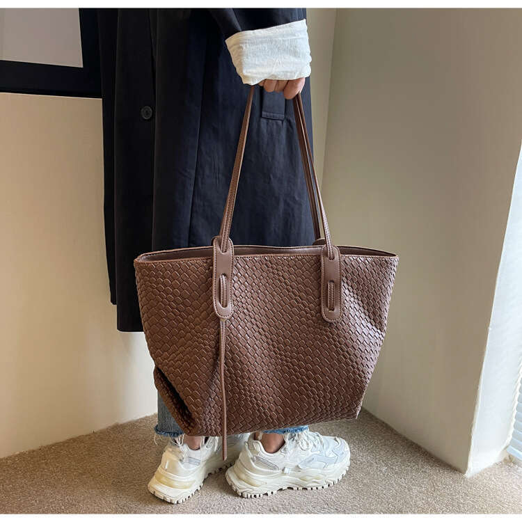 Hot Selling Tote Bag Versatile Retro Luxury Large Capacity Handbag New Ladies Commuter Bags Shoulder Shopping Trav DIDENGLAOREN