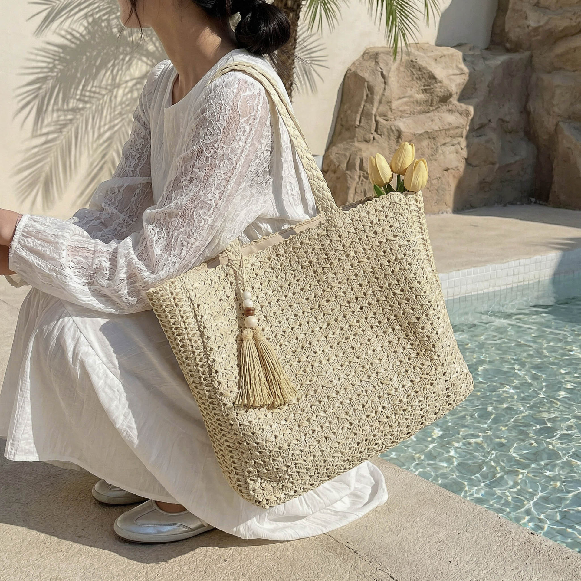 Large capacity grass woven women's summer new style tassel woven beach bag vacation commuting shoulder bag luxury handbag designer bag