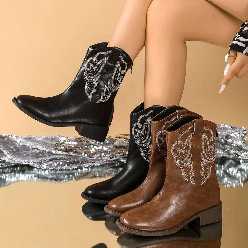 Embroidered thread boots for women in autumn winter of 2025, with a stylish and comfortable midsole design