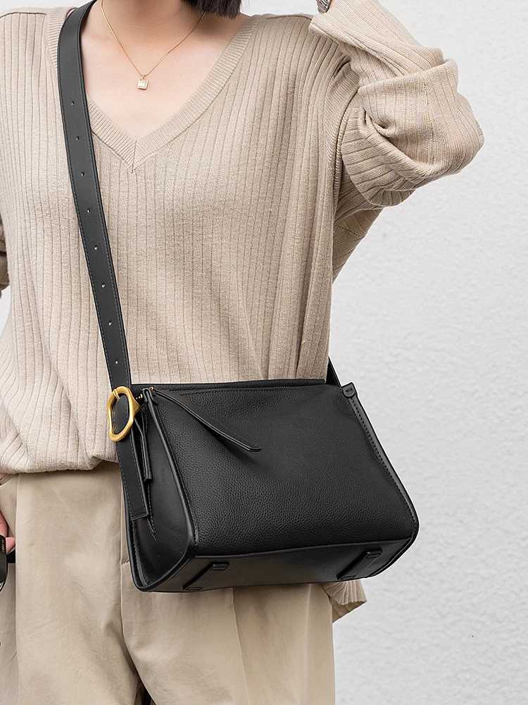 YANATARI Vintage messenger bag cowhide leather bag Soft Leather Large Capacity minimalist Crossbody bag women female bag H260306