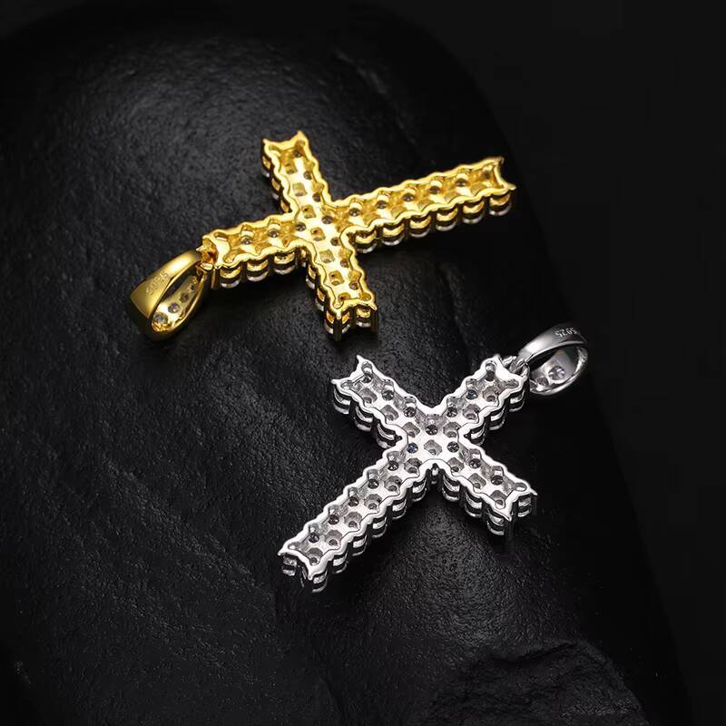 Hot Sale Fashion Hip Hop 925 Sterling Silver Moissanite Cross Pendant for Necklaces