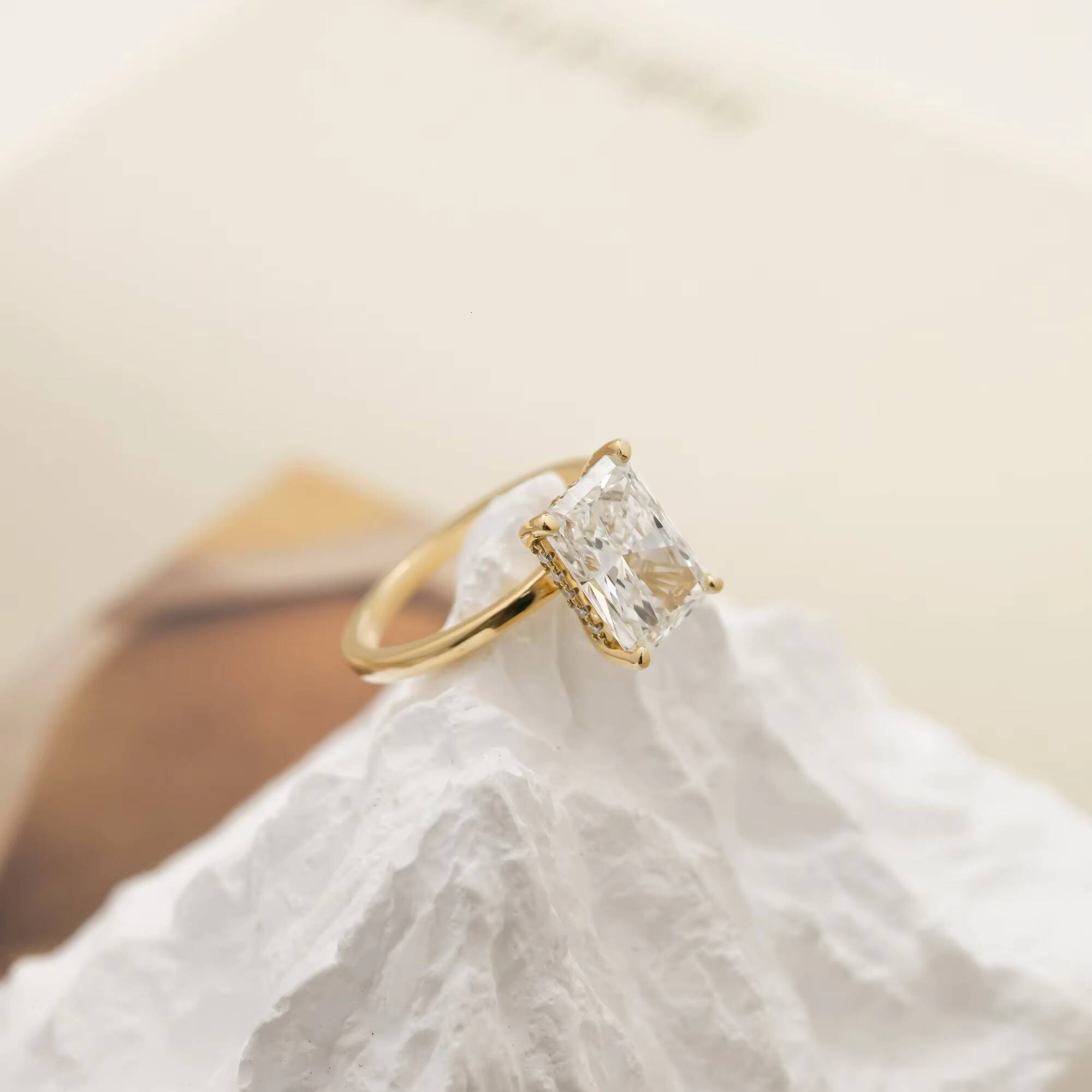 Lab-Grown Diamond 14K/18K Gold Engagement Ring
