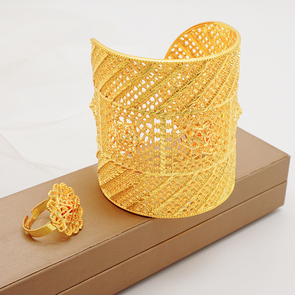 Dubai Golden Womens Bow Bracelet Gold Plated Indian African Hard Bracelet Charming Wedding Ethiopian Arabic Handicrafts 240710
