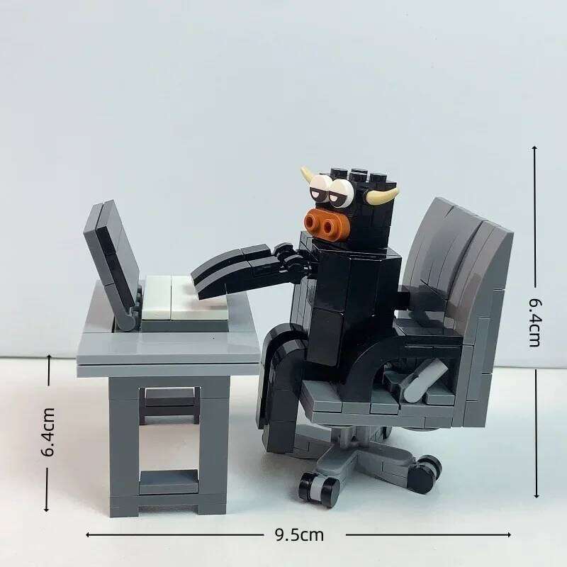 2026 New Hot Building Block Cattle Horses Shrimp Model Figurines Assembly Randomly Mixing Internet Celebrity Creative Parodies Z260305