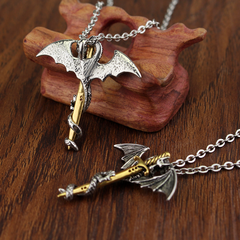 Necklace European and American Fashion Retro Pterosaur Necklace Wrapped Metal Personality Necklace Punk Rock Style Dragon Sword Sweater Chain Necklace