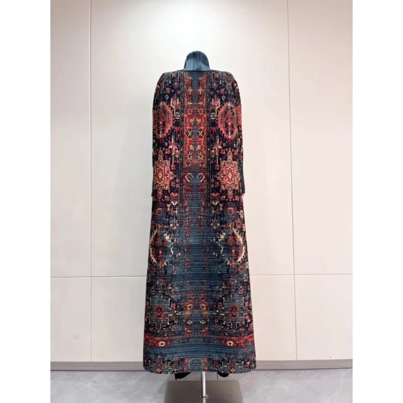 Miyake Pleated Foldable Collar Long Sleeved Retro Printed Dress Belt Womens 2024 Abaya Style Original Fashion Loose Jacket 260228