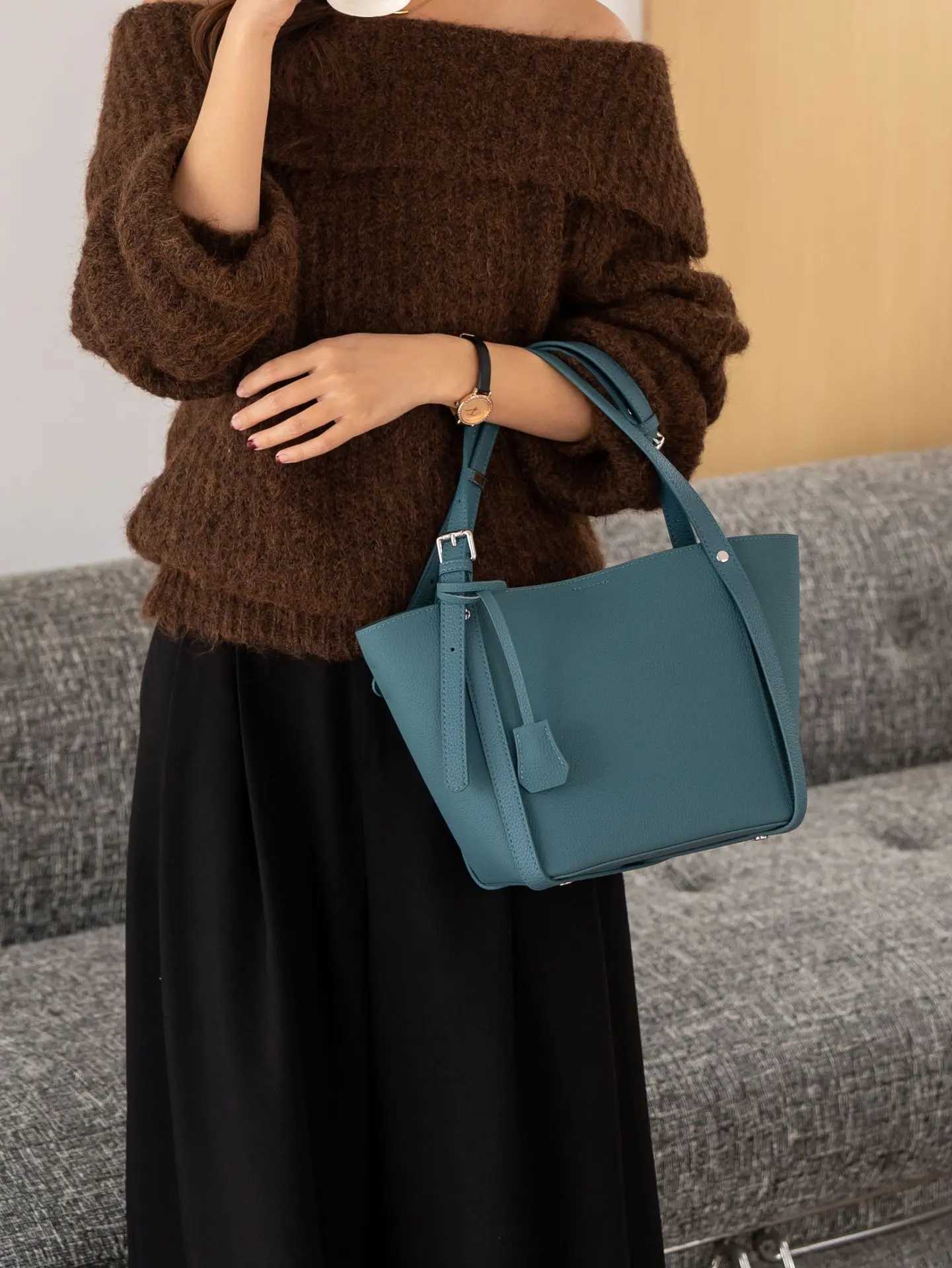 Stylish Peacook Blue Kakhi Color Full Grain Cow Leather Women Bucket Handbag Quality Female Shoulder Bag H260306
