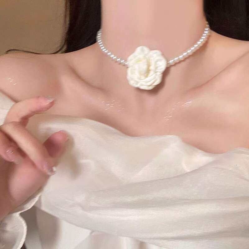 Pink rose flower personalized pearl necklace 2025 new model, suitable for dresses, collarbone choker, neck accessory, women's jewelry