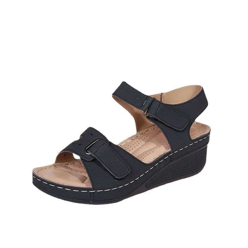 2026 Summer Vintage Roman Sandals Female Fashion Non Slip Beach Open Toe Walking Women Shoes