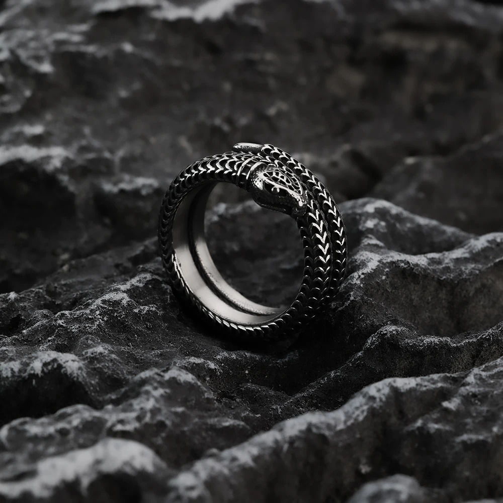 European and American Steel Snake King Ring for Mens Personalized Hip Hop Fashion Mens Stainless Steel Ring 260302