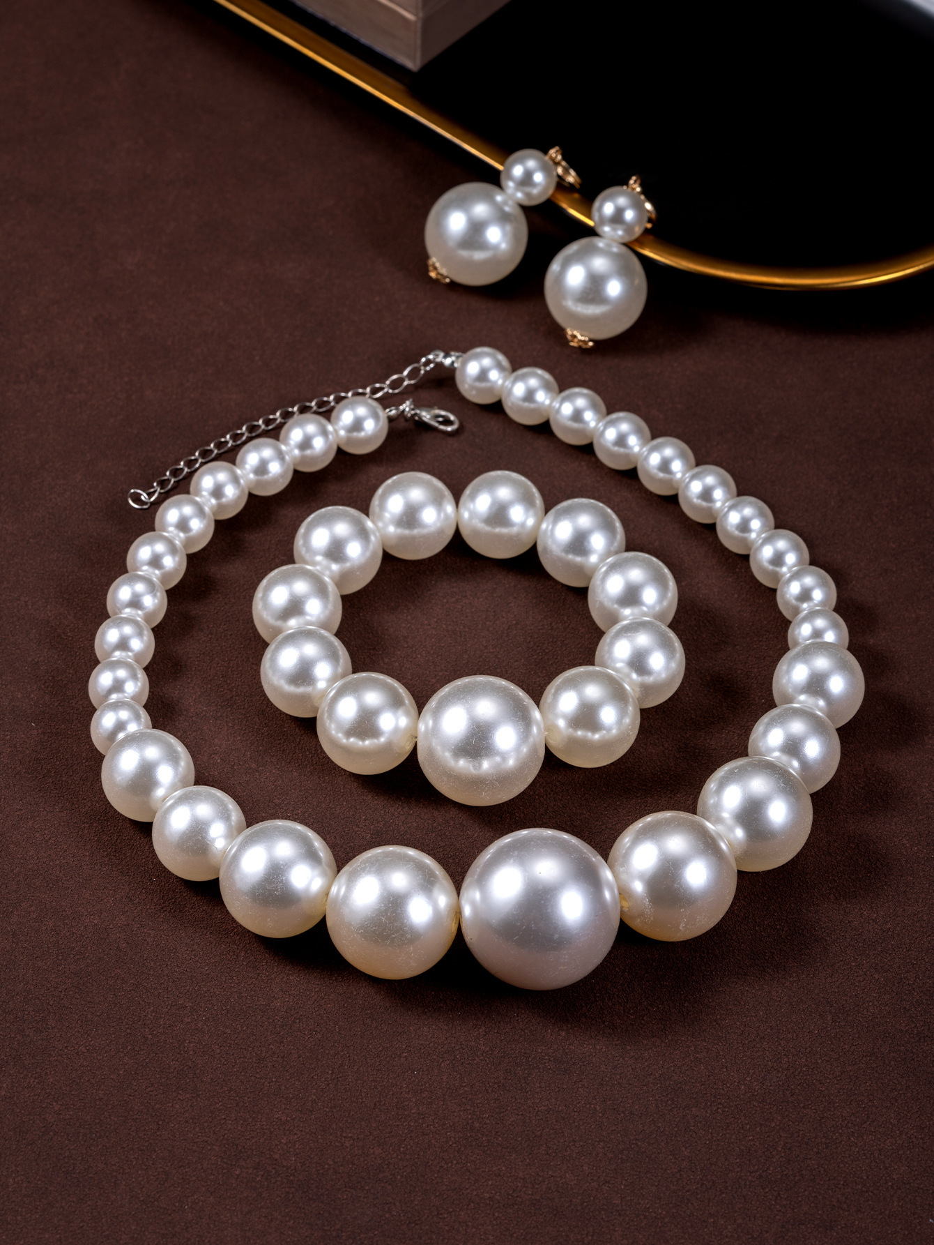 Light Luxury Retro Fashion Exquisite Jewelry Unique And Novel Four-Piece Set Niche Design Pearl Necklace Set Chain
