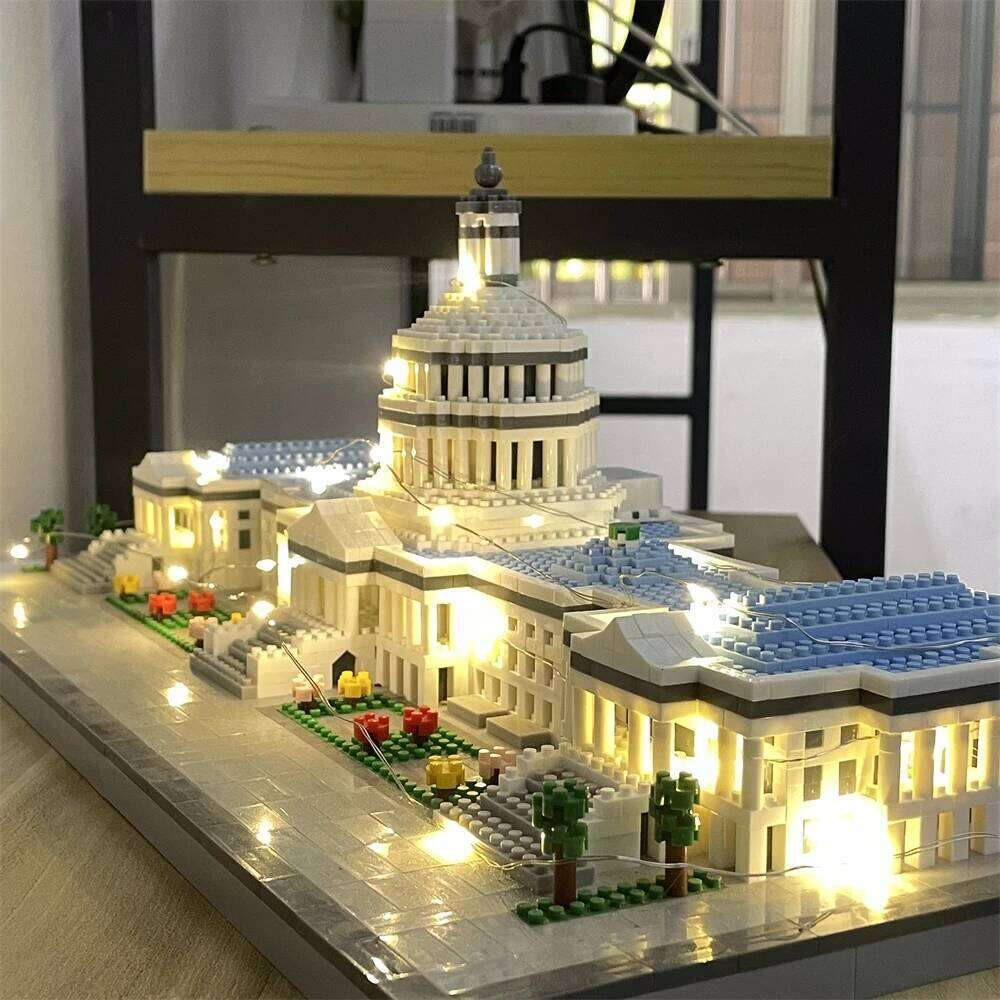 Capitol Model Micro Mini Building Blocks Toy: Intricate Architectural Detail, High-grade Material, Ideal Display Piece Z260306