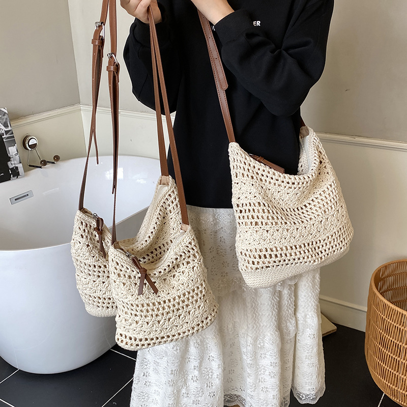 Korean style women's simple grass woven large capacity crochet commuting shoulder bag, high-end vacation handbag shoulder bag, designer bag