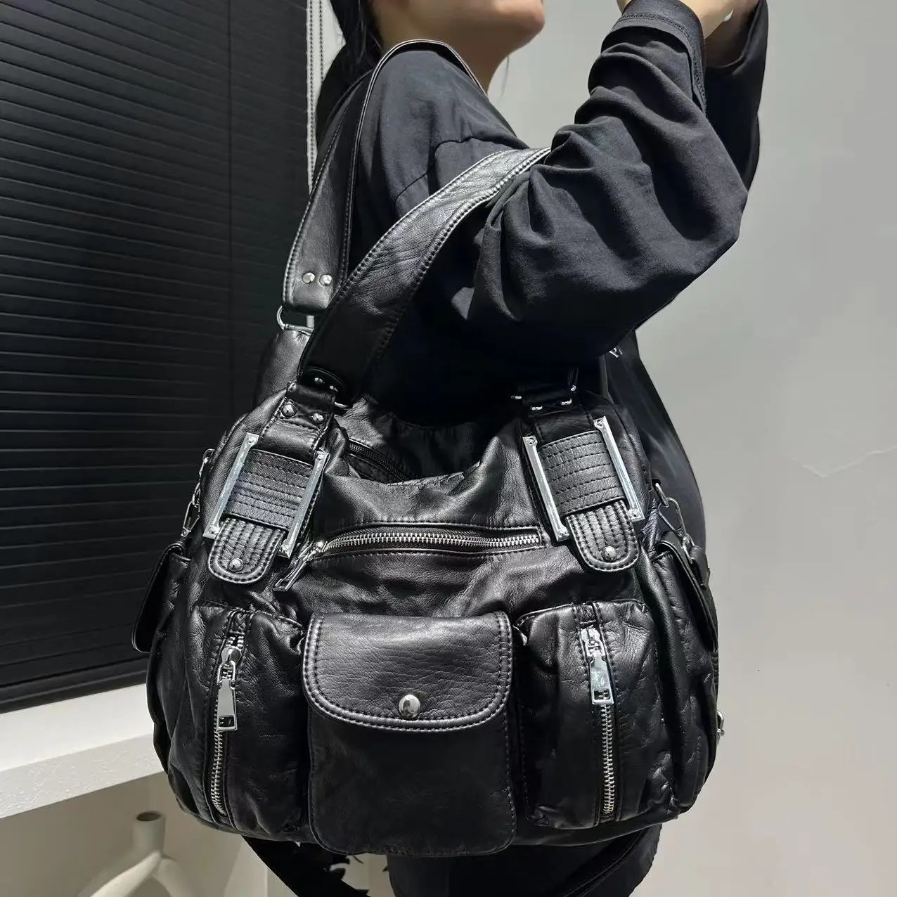 Womens Fashion Y2K Girl Motorcycle Bag Old Lychee Pattern Multi-Pocket Shoulder Crossbody Bag 260306