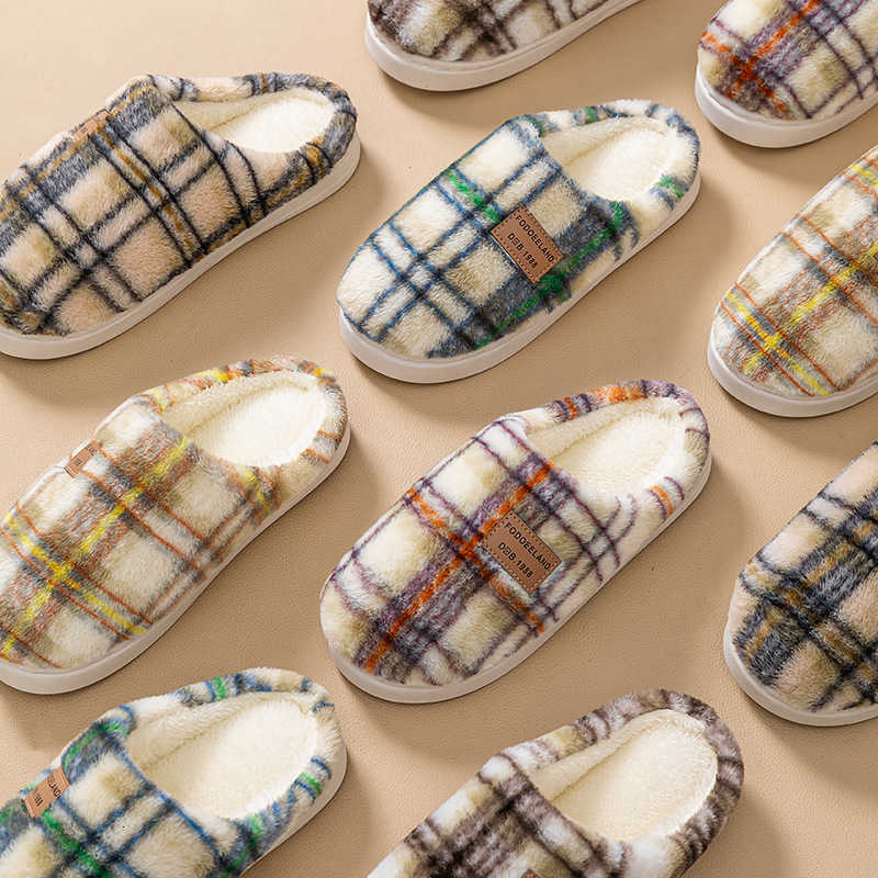 Winter 2025 new model indoor home use thick-soled non-slip warm plush maternity shoes plaid cotton slippers for women in autumn S260305
