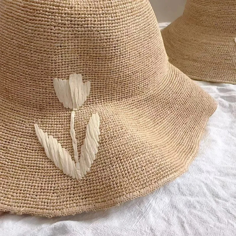 Natural Raffia Hand-woven Sun Hat for Women Summer Sun Protection UV Wide Brim Beach Straw Hat Korean Block Hat 260228