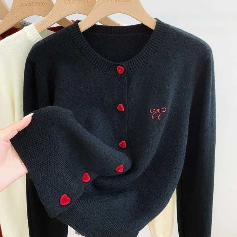 2025 Womens Autumn Embroidery Bow Knitwears Fashion Long Sleeve Heart Button Comfortable Cardigan Top Korean Ladies Sweaters M260306