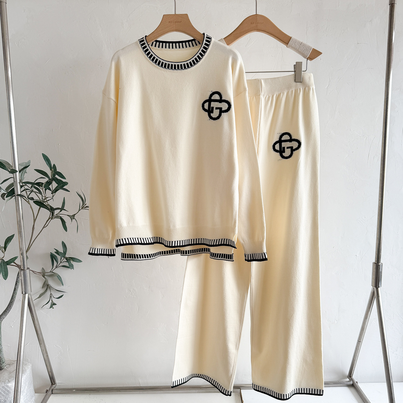 European and American Cross-Border Fashion Woolen Suit Autumn Winter Top + Casual Sports Wide-Leg Pants Knitted Two-Piece Set for Women