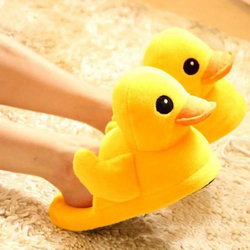 Slippers Winter Warm Couple Big Yellow Duck Cotton Shoes Cartoon Cute Little Yellow Duck Doll Home Slippers For Man and Women S260305