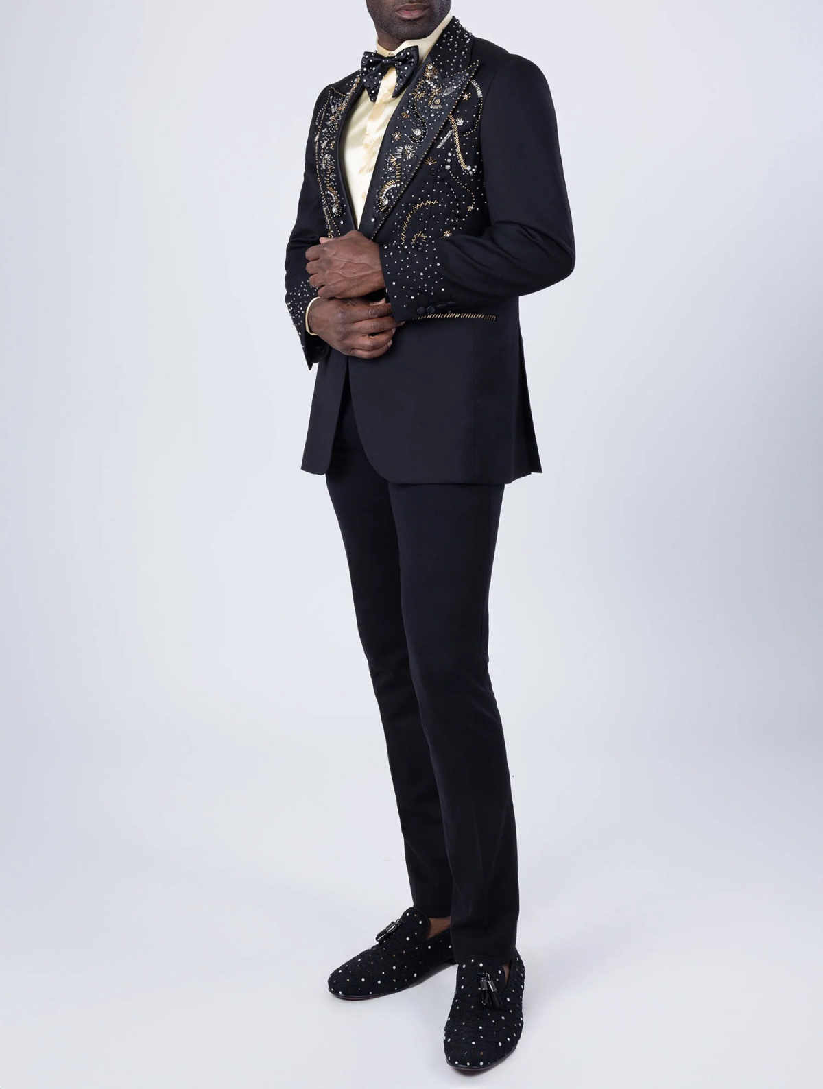 Handsome Beaded Men Suits One Button Peaked Lapel Blazer Pants Loose Fit 2 Pieces Groom Wedding Tuxedos Customized