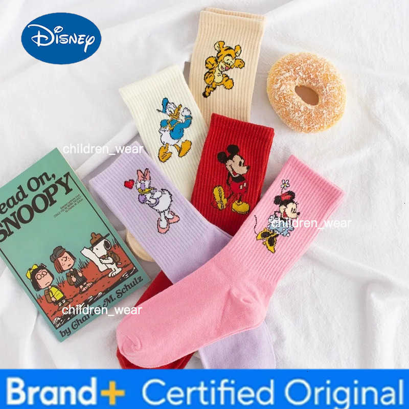 Disney Girl cartoon sweet and cute solid color Mickey Minnie Dais Donald Duck cotton sweat-absorbent tube socks sports socks H260306