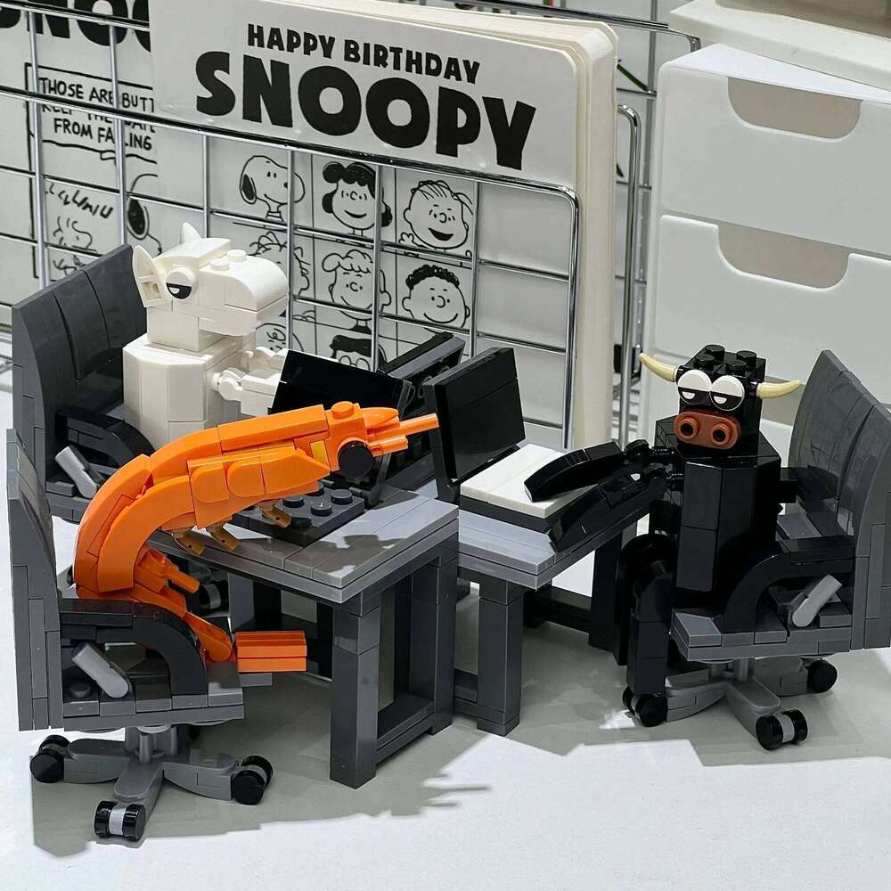 2026 New Hot Building Block Cattle Horses Shrimp Model Figurines Assembly Randomly Mixing Internet Celebrity Creative Parodies Z260305