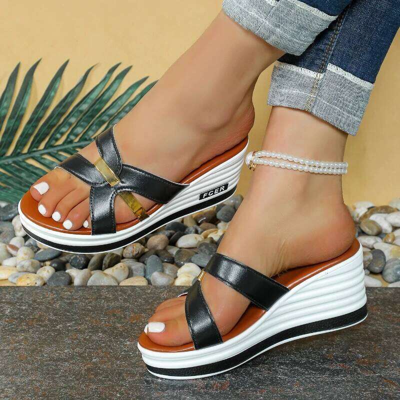 2026 New Women's Fashion Solid Color Open toed Outdoor Simple Comfortable Breathable and Casual Sandals