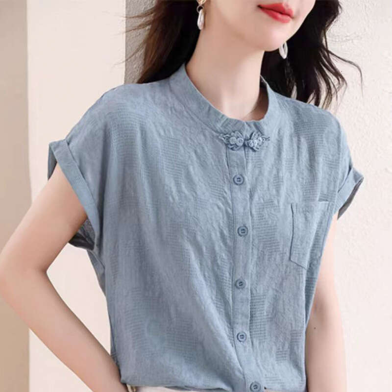 Stand-up Collar Button Cotton Linen Shirt for Women in Summer New Fashionable Age-reducing Top Slim and Short-sleeved Shirt