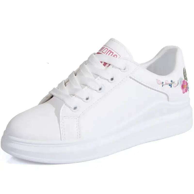 Shoes 2025 Women Running Spring Autumn Fashion White Breathable Embroidered Flower Lace-Up Casual Sneakers Zapatos De Mujer