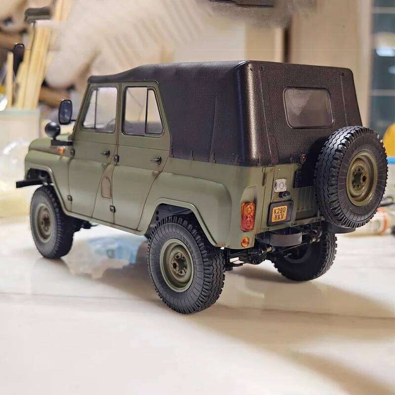 New Wpl C94 1:12 Watts Uaz-469 Jeep Off-Road Vehicle Simulation Model Children Remote Control Toy Car Gifts C260305