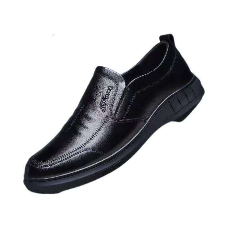 2024 Autumn Men New Shoes British style outdoor casual Leather shoes Fashion antislip soft soled male shoe Business Comfort Flat