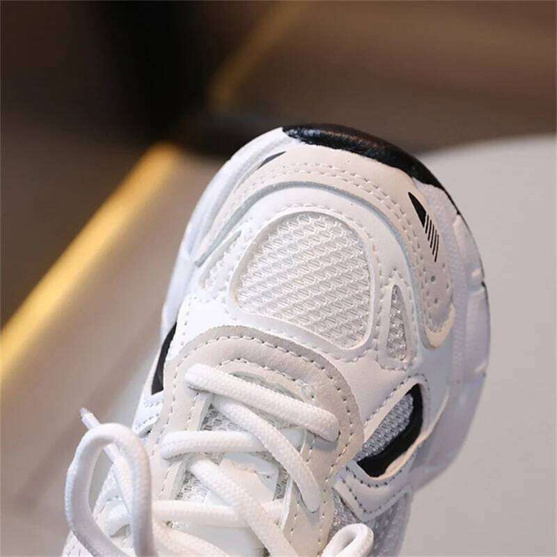 2026 New Spring Children Mesh Breathable Kids Sport Shoes Outdoor Tennis Fashion Girls Boys Sneakers EU 21-36 26Y0304