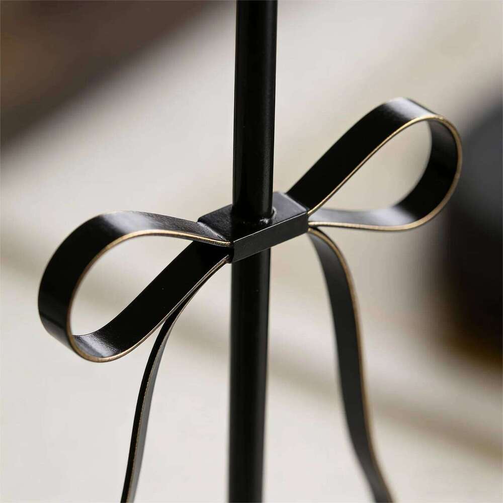 Metal Pillar Candles Modern Bow Iron Black Candlestick Home Decor Festival Wedding Dining Table Candle Holder XJ260305