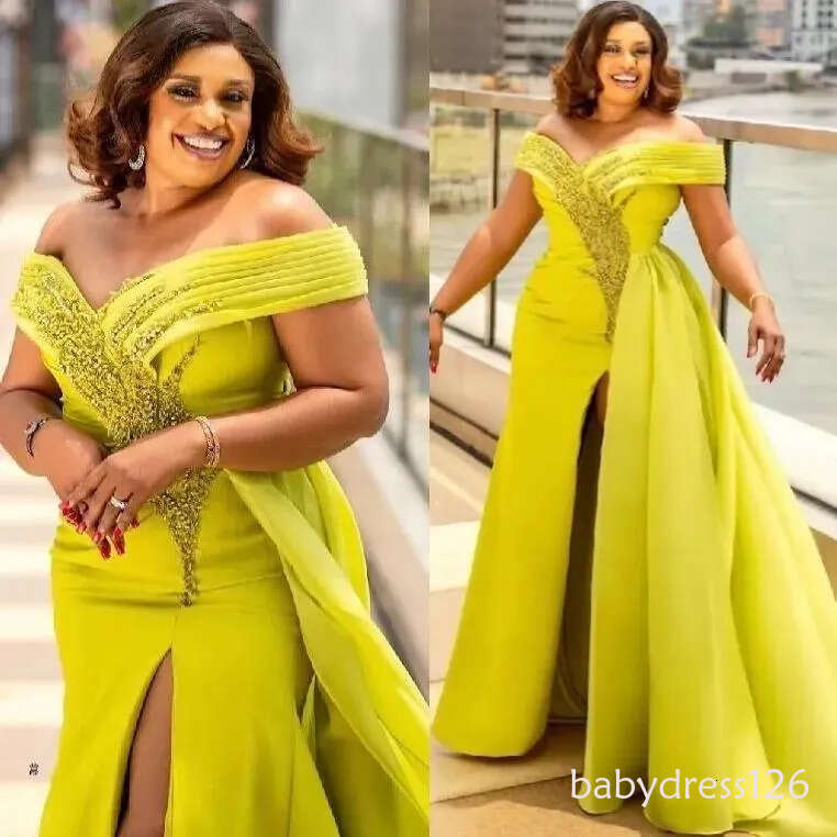 2026 Plus Size Lemon Yellow Mermaid Mother Of Bride Dresses Beaded High Split Satin Evening Party Mama's Dress Vintage Birthday Wedding Guest Gro