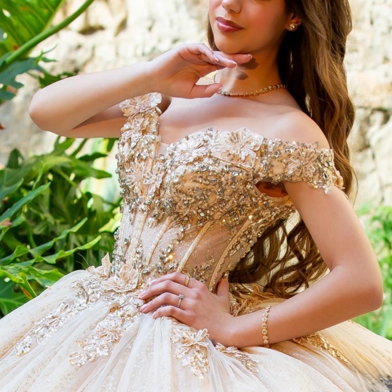 Champagne Shiny Quinceanera Dresses Ball Gown Off The Shoulder Applique Lace Beading Crystal Corset Party Birthday Sweet 16 Dress Vestidos 15 De Anos