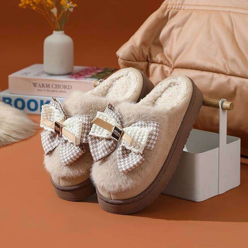 2025 Winter New Thick Bottom Indoor Outdoor Warm and Comfortable Slippers with Grid Tie Design Fashionable Cotton Shoes