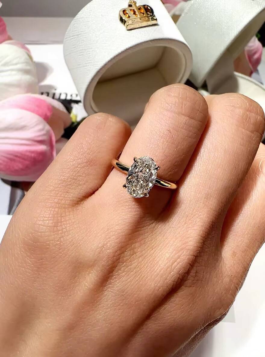 IGI Certified Lab-Grown Diamond Ring 18K Solid Gold Oval Shape Four-Prong Womens Wedding Ring