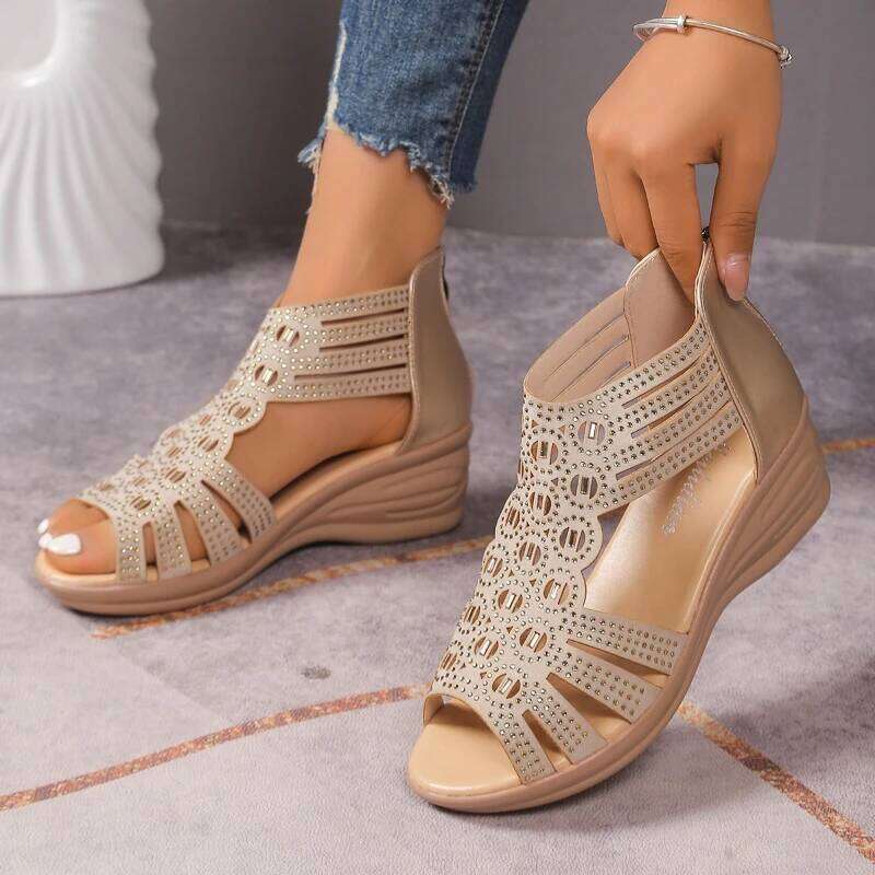2026 Summer New Women's Fashion Open toed Comfortable Outdoor Soft Bottom Slope Heel Sandals