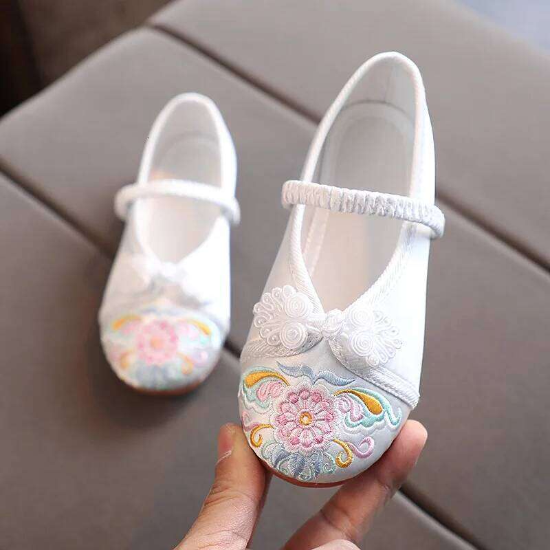 2023New Embroidery Kids for Flat Heel Chinese Style Ballets Flats Spring Autumn Loafers Girls Shoes CSH1434 26H0306