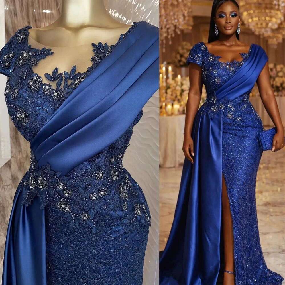 2026 Plus Size Lace Sheath Mother Of Bride Dresses Sheer Neck Crystals High Split Evening Party Mama's Dress Vintage 50's Birthday Wedding Guest Groom Mother's