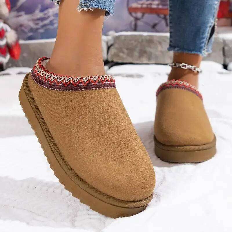 2025 Winter New Ethnic Embroidery Closed Toe Cotton for Women, Flat Heel Outdoor Warm Indoor Slippers