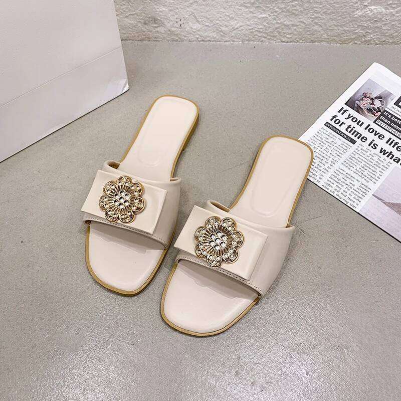2025 Summer New Fashionable Simple Flat Slippers Outdoor Comfortable Casual Women's Sandals