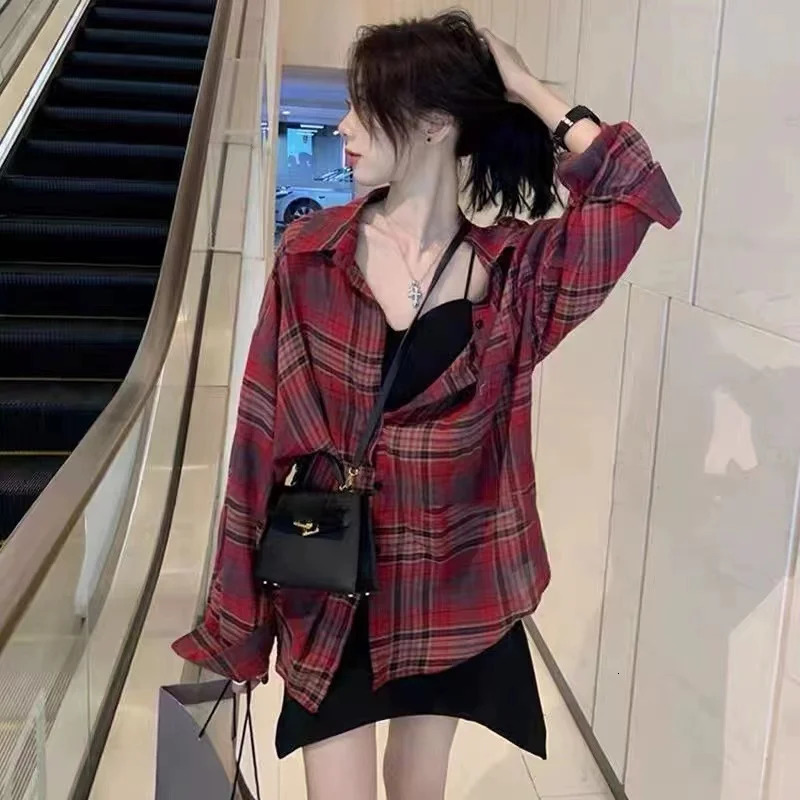 Red Black Checkered Long Sleeve Sunscreen Shirt for Womens Spring and Autumn Loose and Lightweight Shirt Top Outer 260306