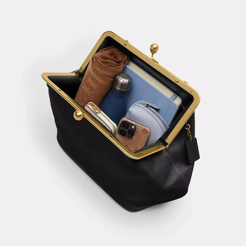 Shell Clutch Clip Bags For Women y ner Handbag And Purses Fashion Ladies Large Capacity Evening Shoulder Bag 260228