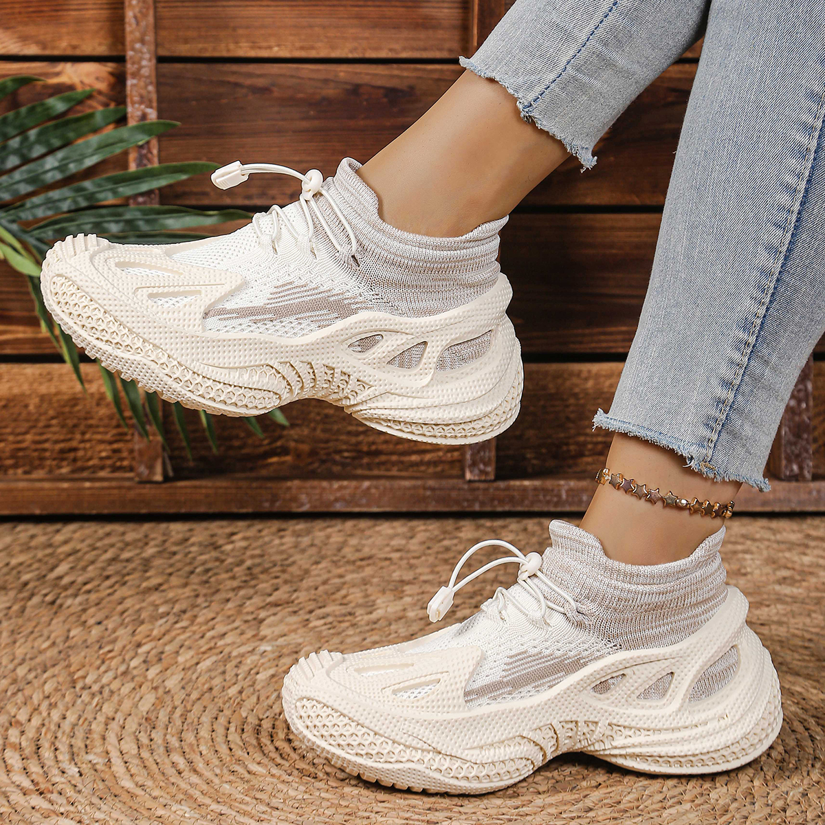 Women Outdoor Walking Slip On Breathable Sports Shoes Non Slip Sock Shoes Mujer Fashion Chunky Platform Sneakers for Summer new running shock-absorbin