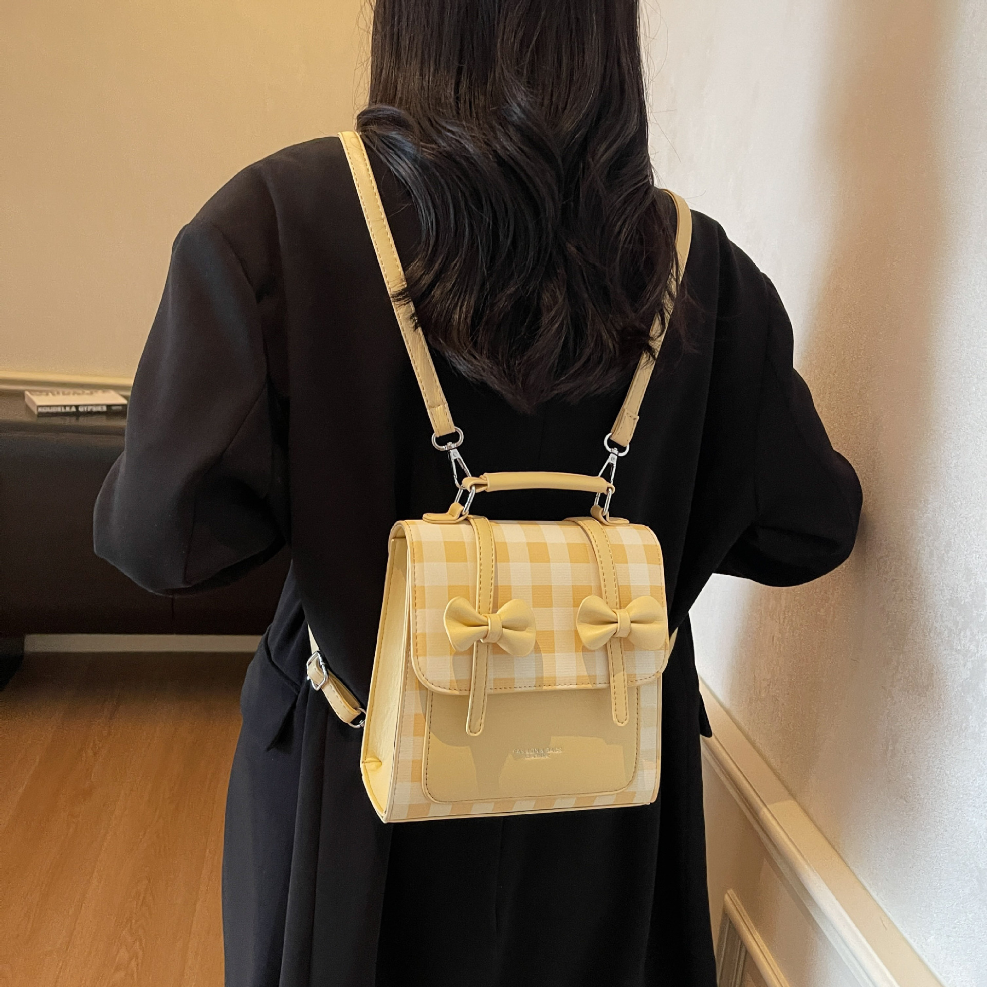 Korean Fashion Academy style Commuting Backpack for Women, New Fashion Bow Handbag, Fresh Backpack, Shoulder Bag, Designer Bag