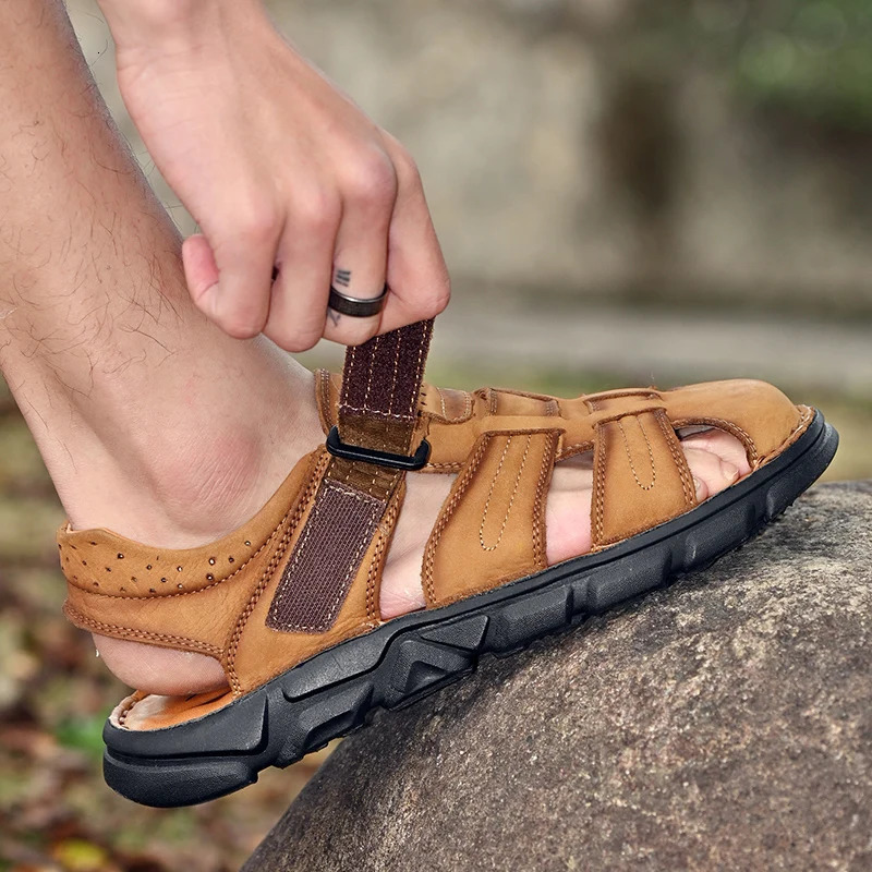Summer Genuine Leather Mens Sandals Lightweight Mens Shoes Outdoor Comfortable Beach Sandals Fashion Casual Shoes Sneakers 260304