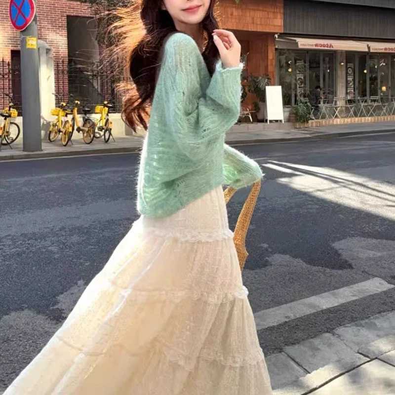 Spring Autumn Thin Hollow Out Cardigan Women Korean Style Green V-Neck Cropped Knitwear Ladies Streetwear Long Sleeves Sweaters M260306