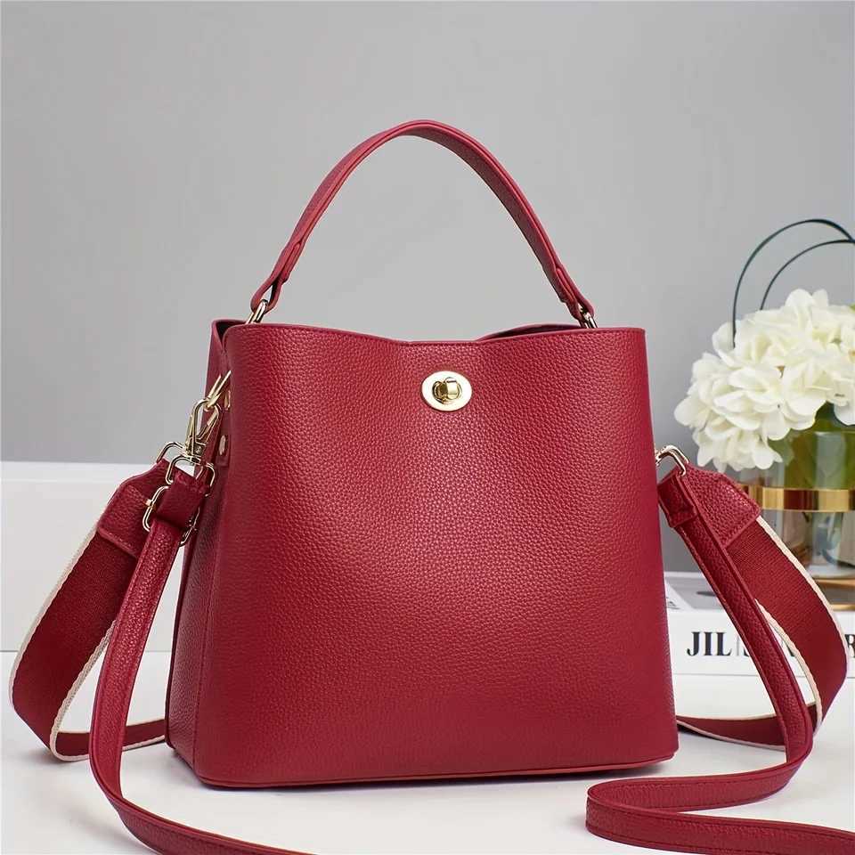 New Womens Handbag Bucket Bag Female Bag Lightweight Crossbody Single Shoulder Bag Twist Lock Small Bucket Bag H260306