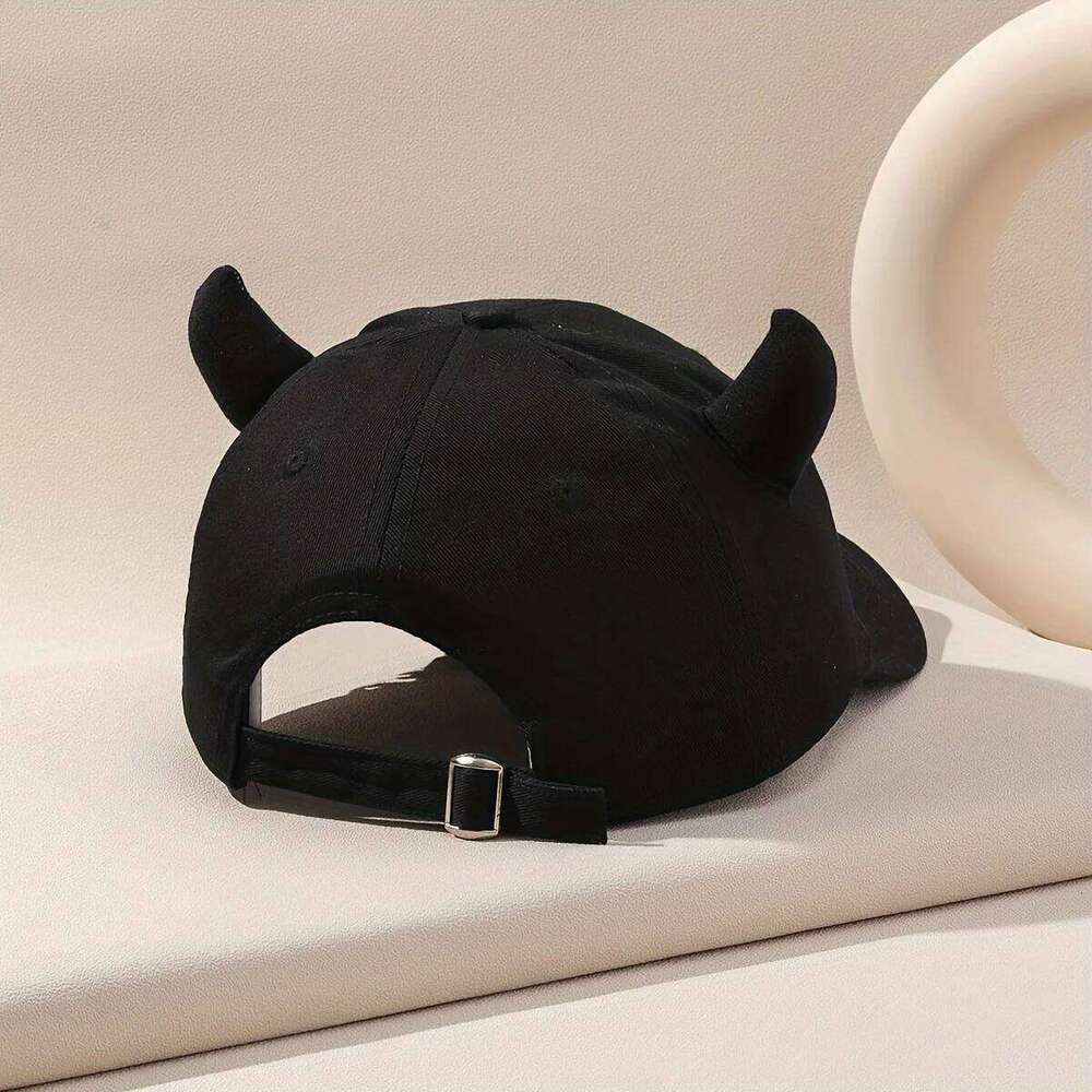 Personalized cow horn iron ring baseball versatile student curved brim duckbill cap for men and women street hip-hop Y260304